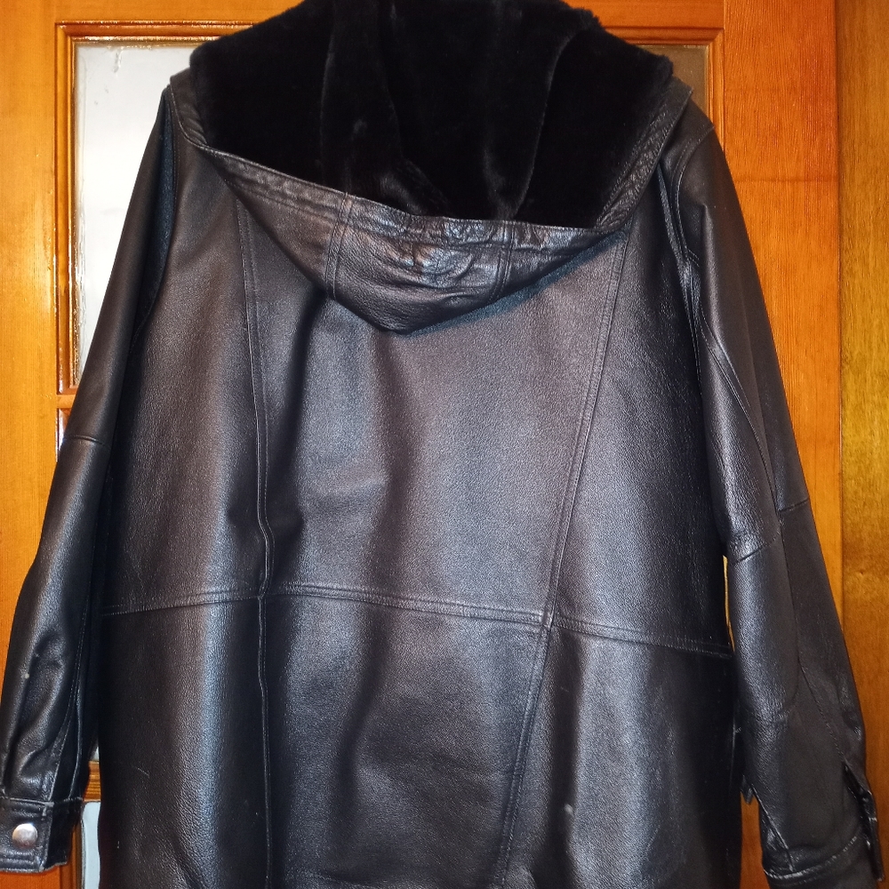 Women's Croft & Barrow leather jacket w/ fur hood